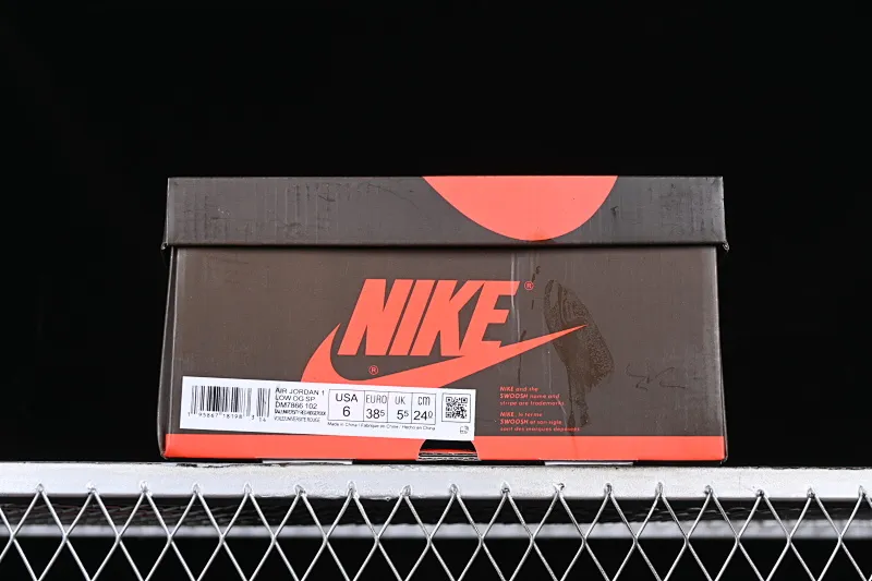 All categories Air Jordan Jordan series basketball shoes Air Jordan 1 Low Travis Scott x Air Jordan 1 Low OG AJ1 Joe 1 joint overhead hook DM7866-102